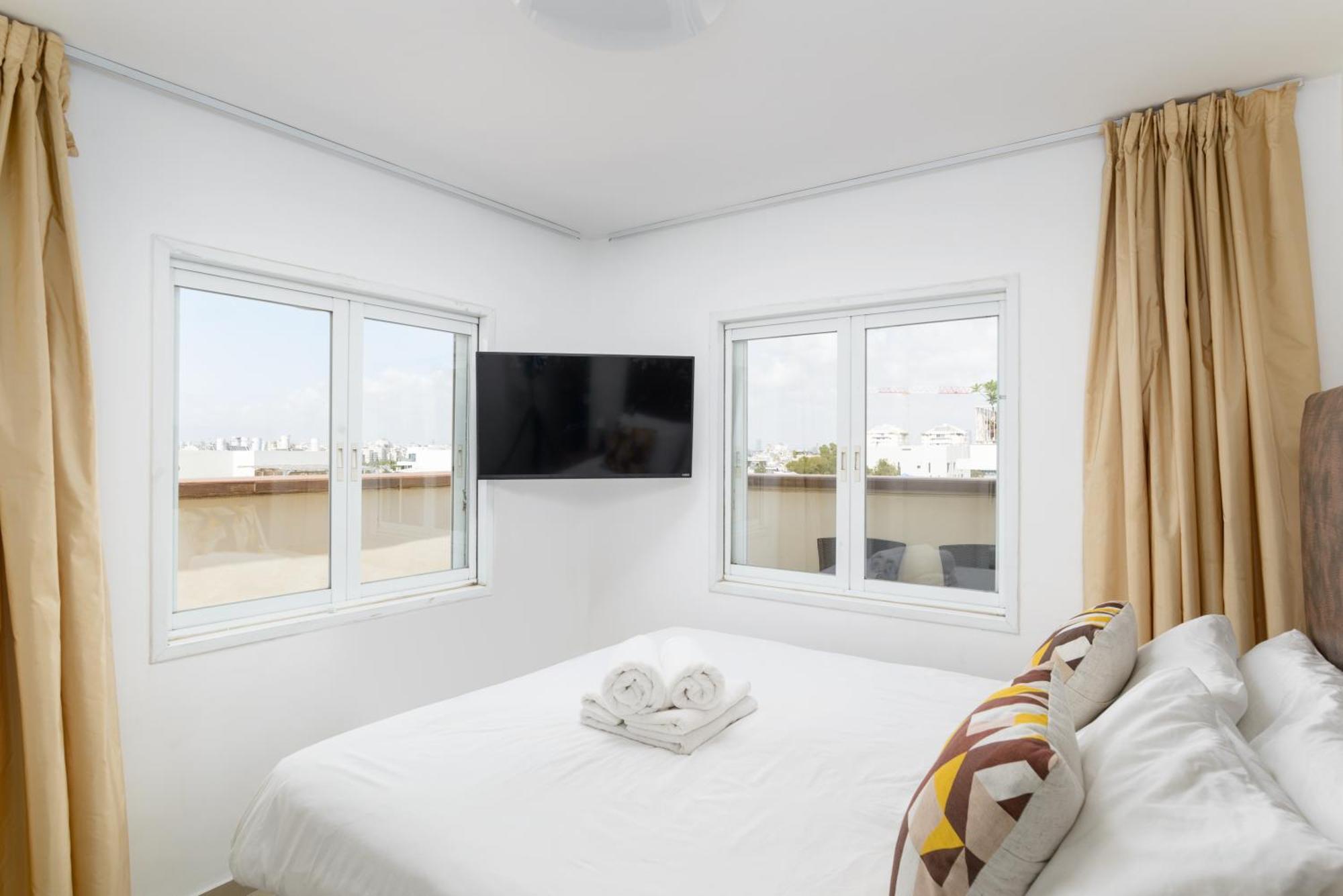 Penthouse With Panoramic View By Feelhome テル・アビブ エクステリア 写真